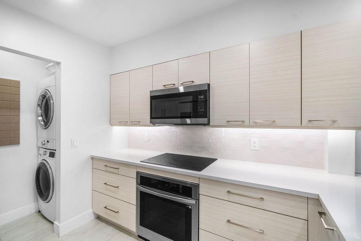 SABAL LAKE WEST OF BOCA WEST CONDO - Residential