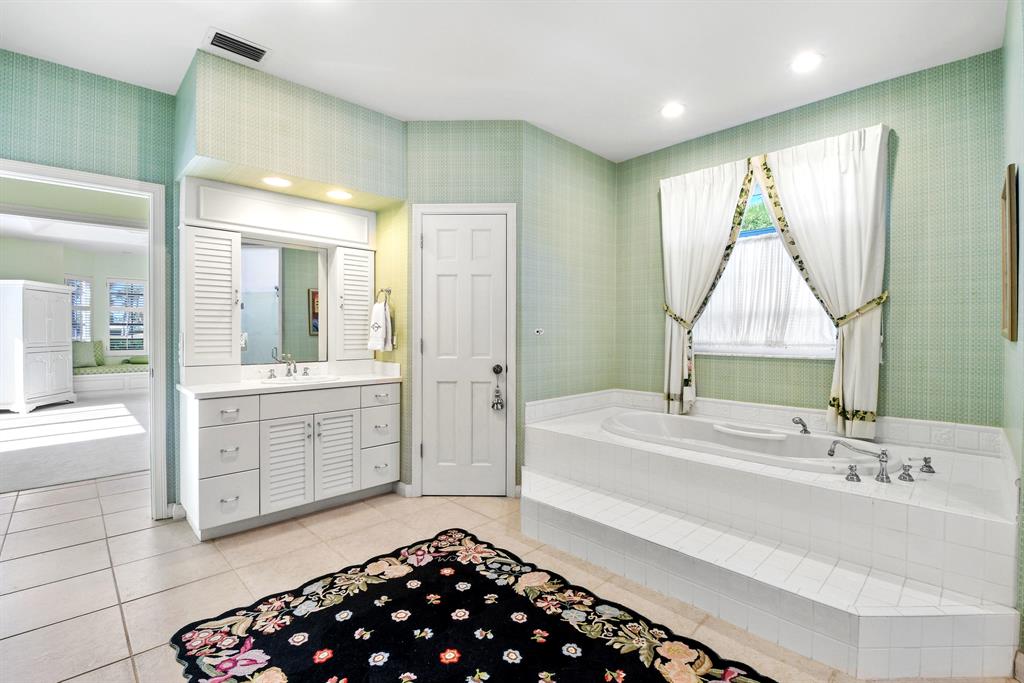 OLD PORT VILLAGE 1 - Residential