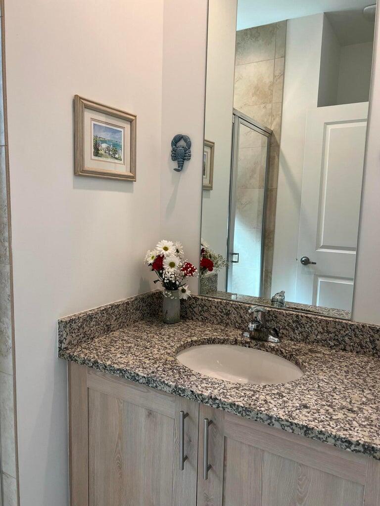 HERITAGE ENCLAVE - Residential Lease