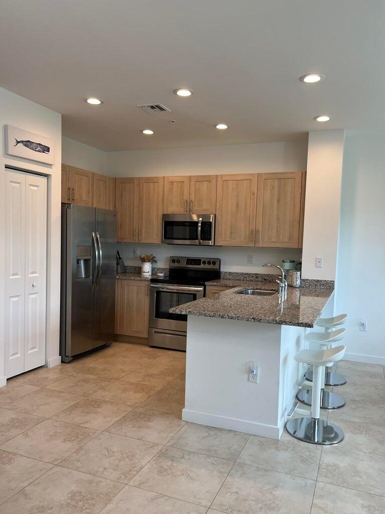 HERITAGE ENCLAVE - Residential Lease