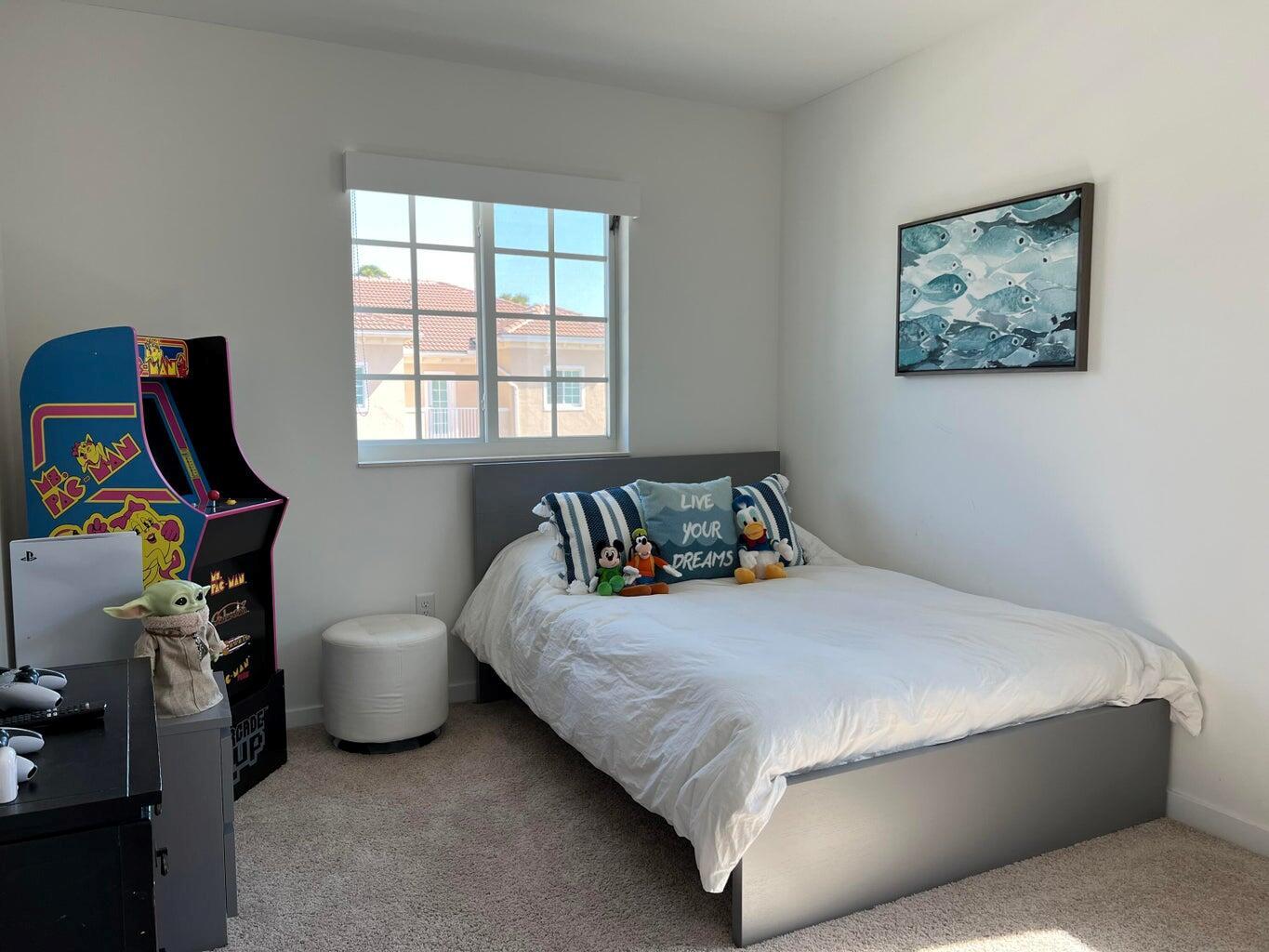 HERITAGE ENCLAVE - Residential Lease
