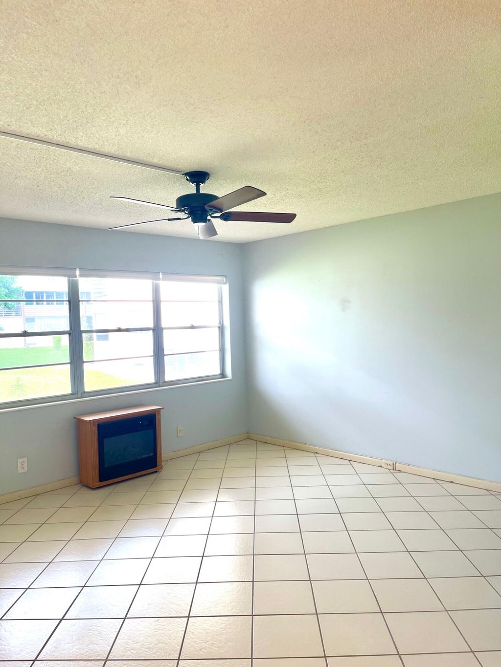Photo of 215 Canterbury J, West Palm Beach, FL 33417 (MLS # B26010685)
