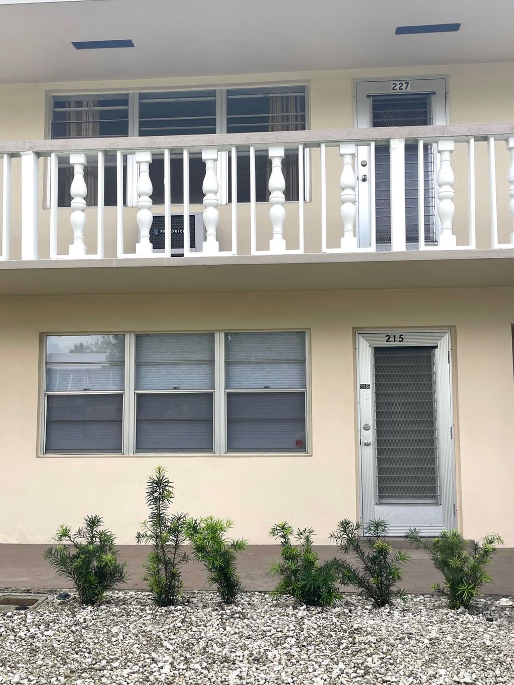 Photo of 215 Canterbury J, West Palm Beach, FL 33417 (MLS # B26010685)