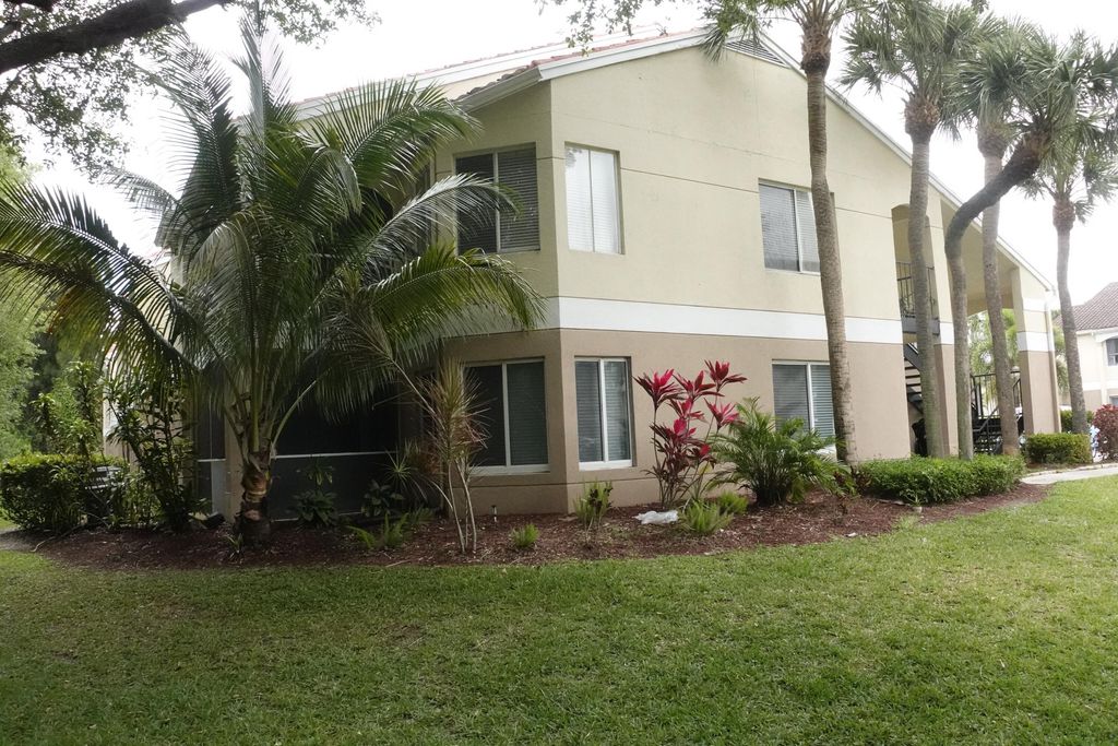 Photo of 815 W Boynton Beach Boulevard #15-101, Boynton Beach, FL 33426 (MLS # R10982500)