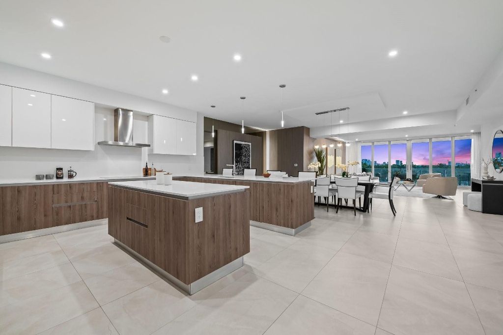 Photo of 321 N Birch Road #502, Fort Lauderdale, FL 33304 (MLS # F10508218)