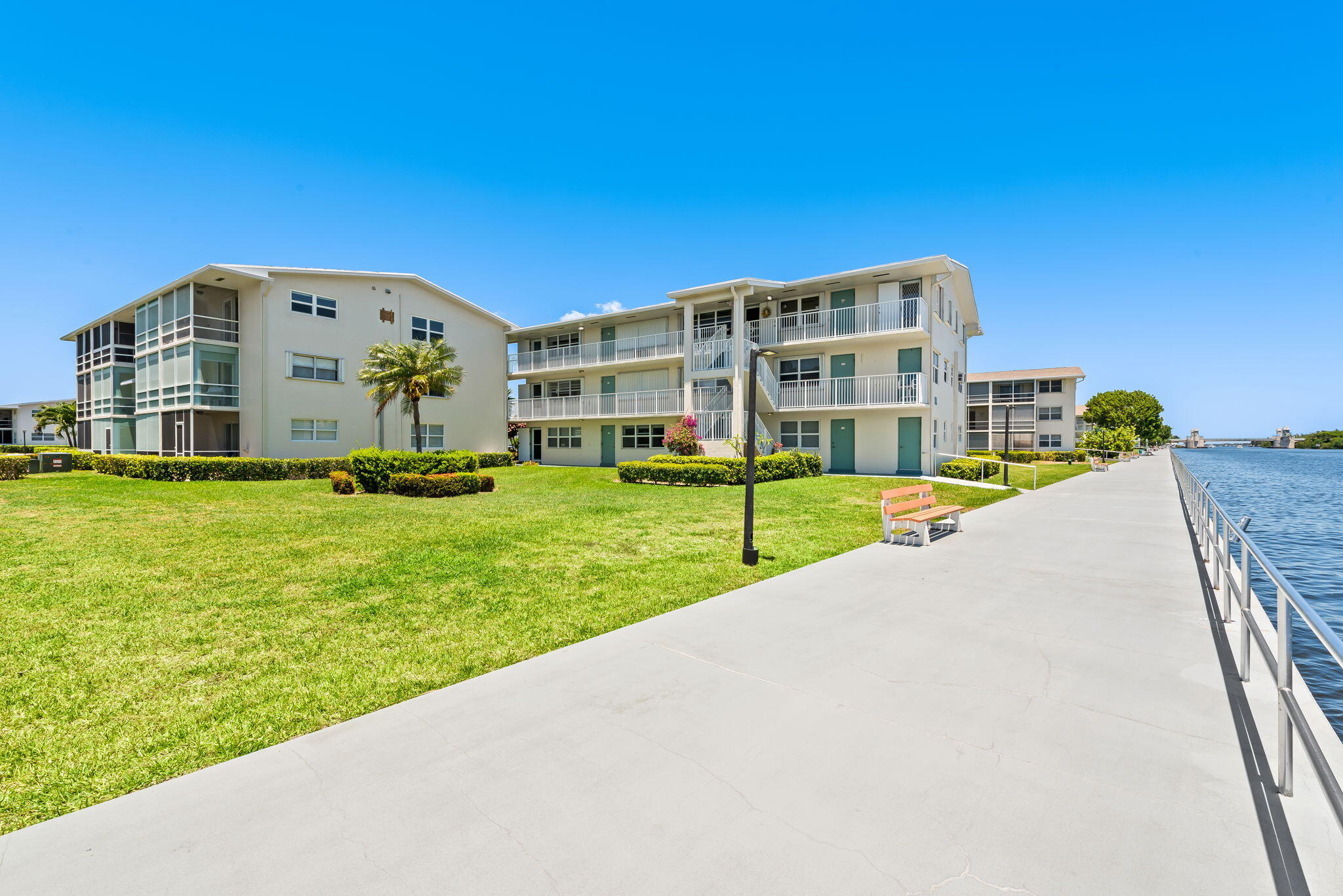 STERLING VILLAGE 850 CONDO - Residential Lease