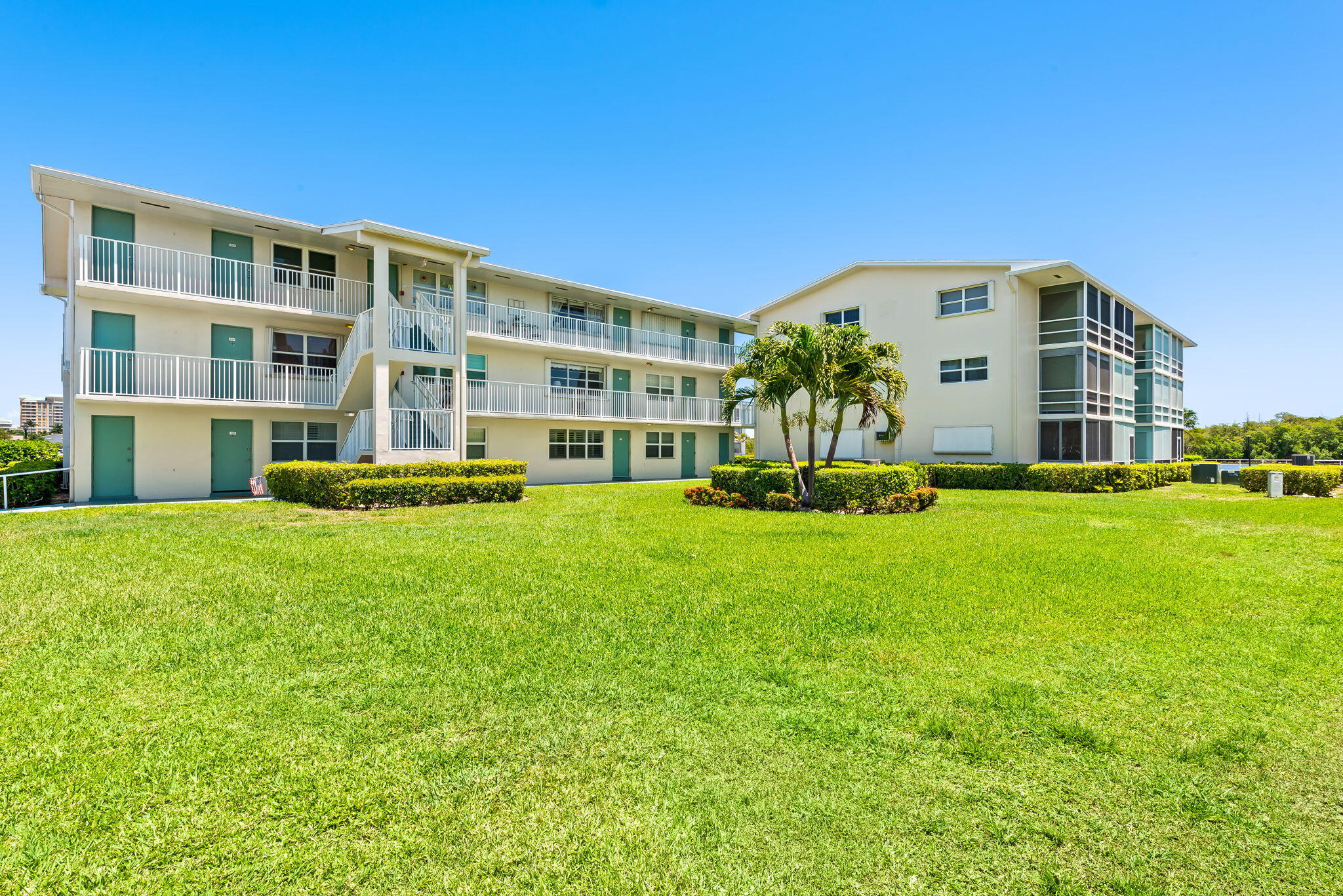 STERLING VILLAGE 850 CONDO - Residential Lease