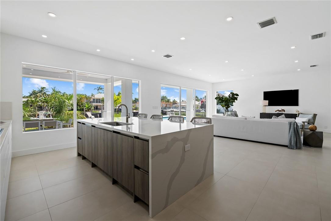 HILLSBORO SHORES - Residential