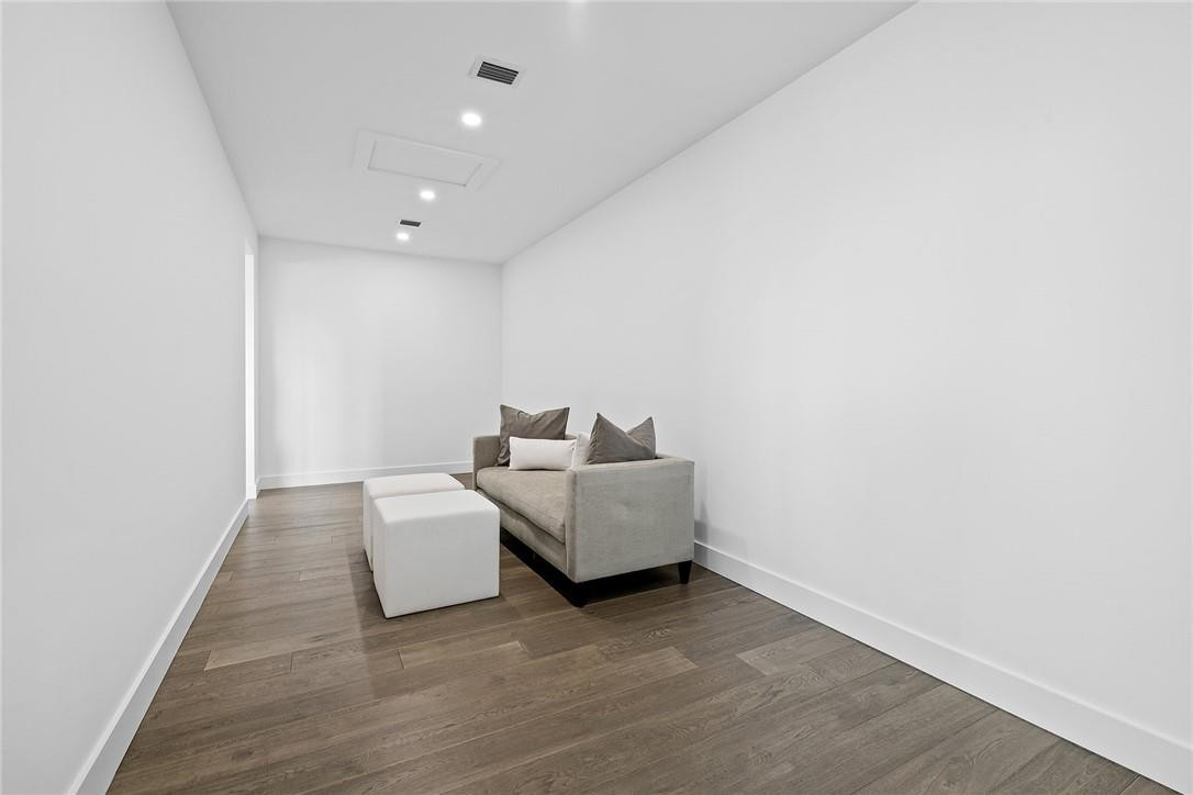 HILLSBORO SHORES - Residential