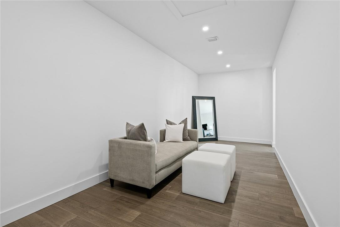 HILLSBORO SHORES - Residential