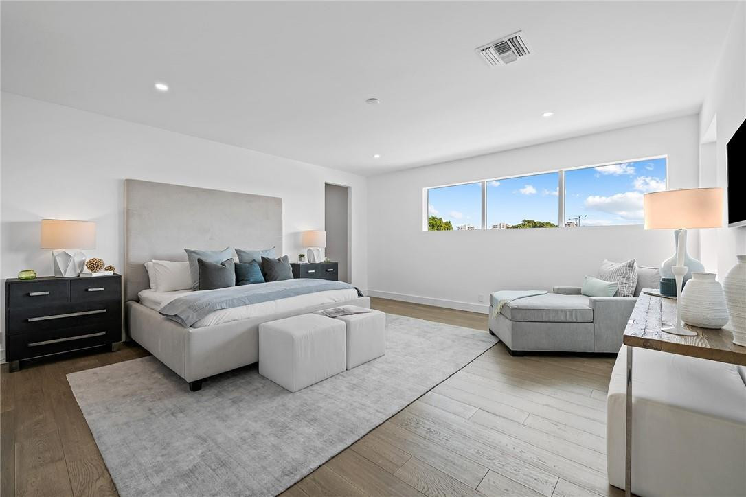 HILLSBORO SHORES - Residential