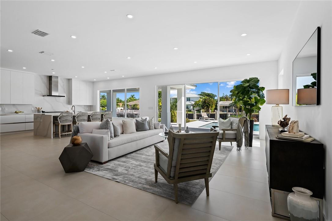 HILLSBORO SHORES - Residential