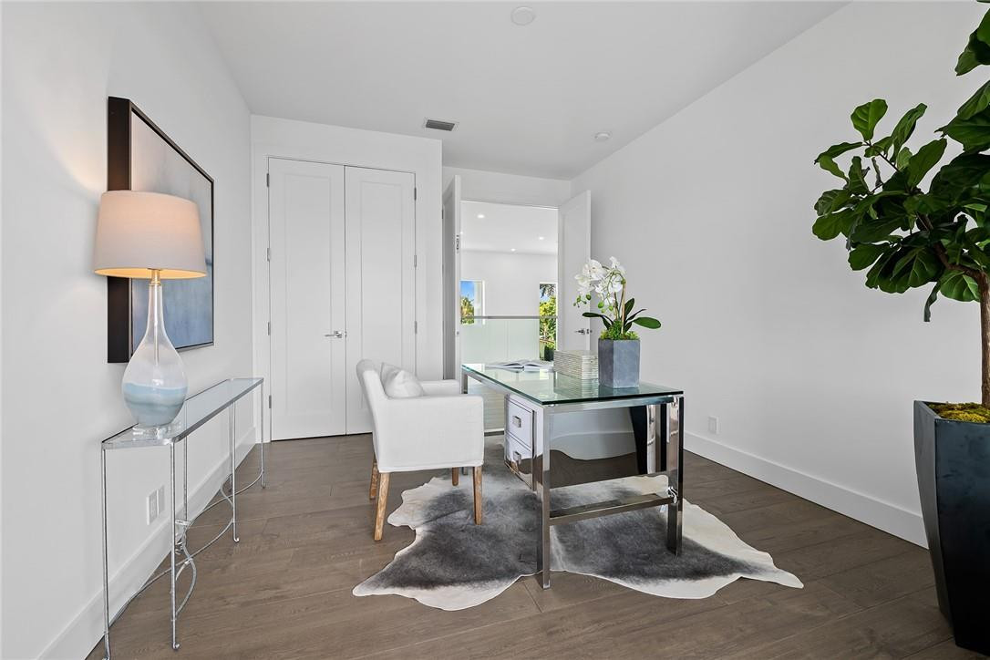 HILLSBORO SHORES - Residential