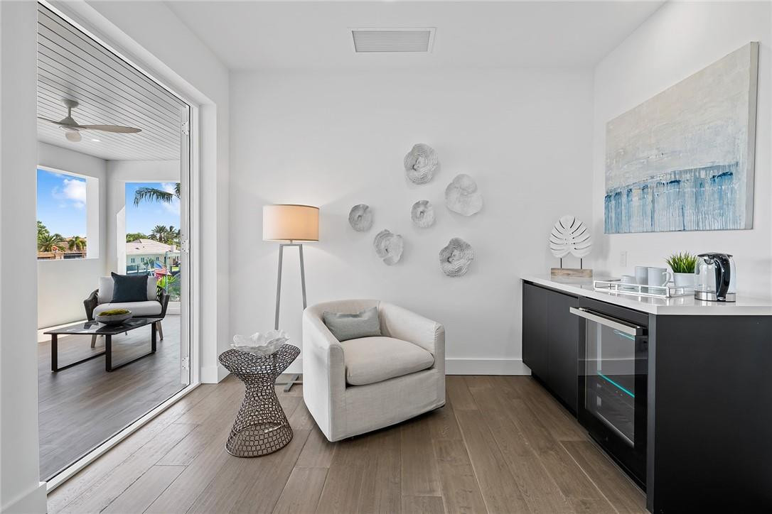 HILLSBORO SHORES - Residential