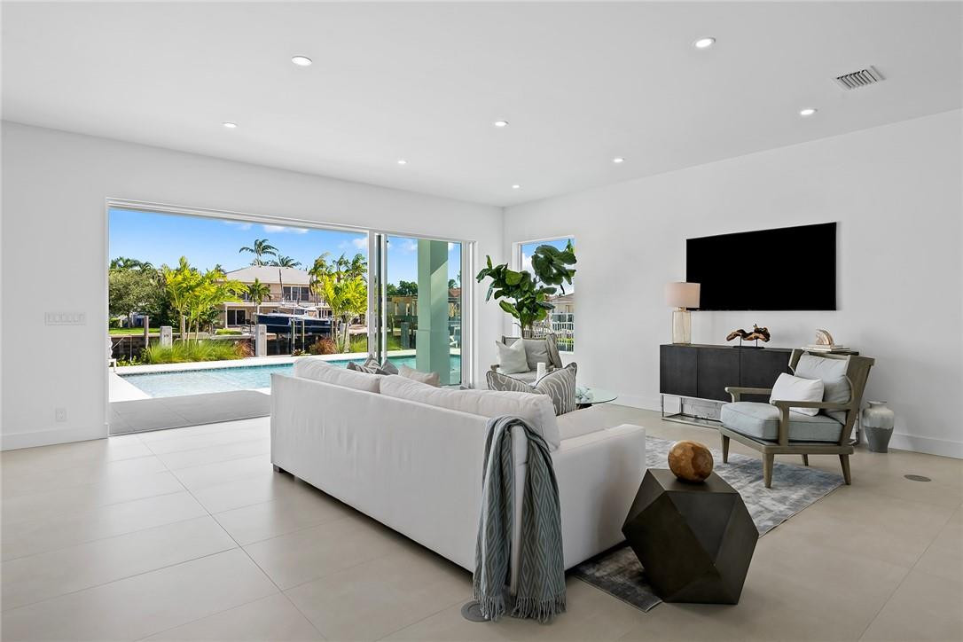 HILLSBORO SHORES - Residential