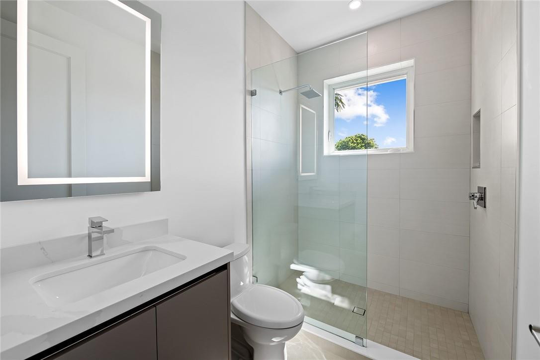 HILLSBORO SHORES - Residential