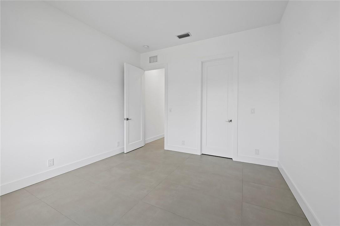 HILLSBORO SHORES - Residential