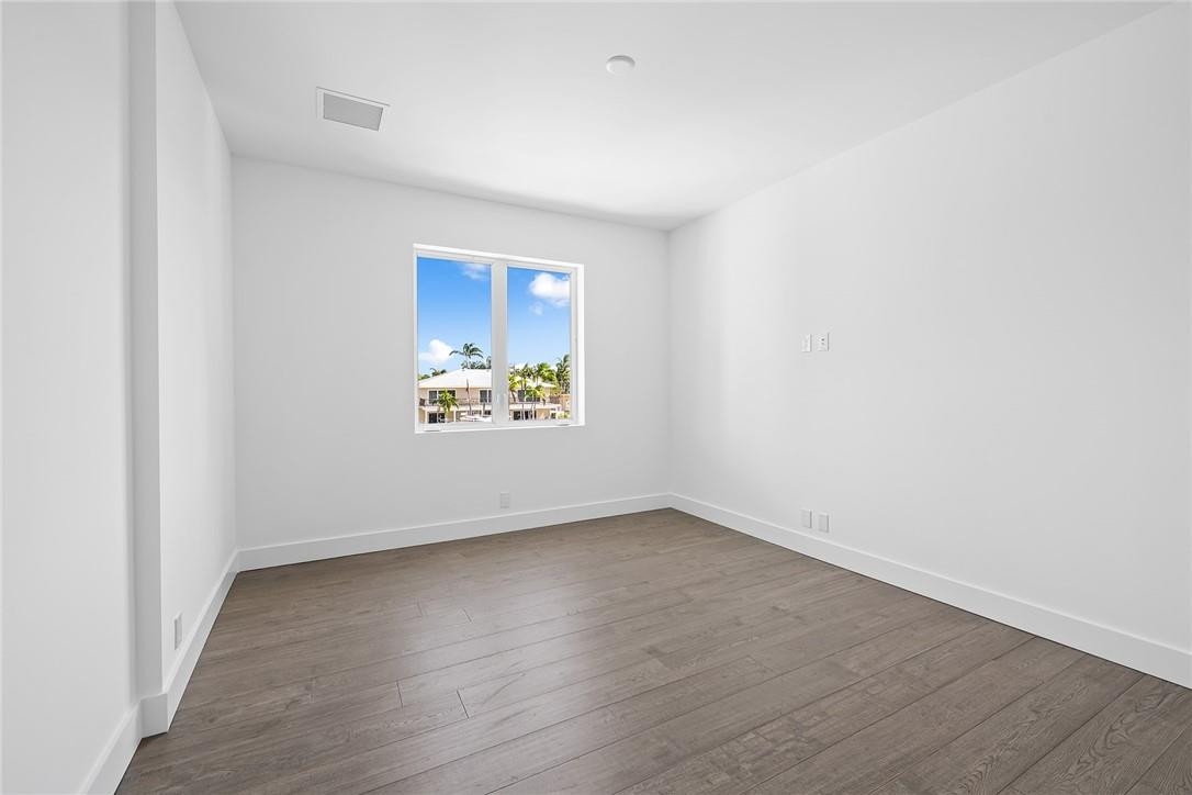 HILLSBORO SHORES - Residential