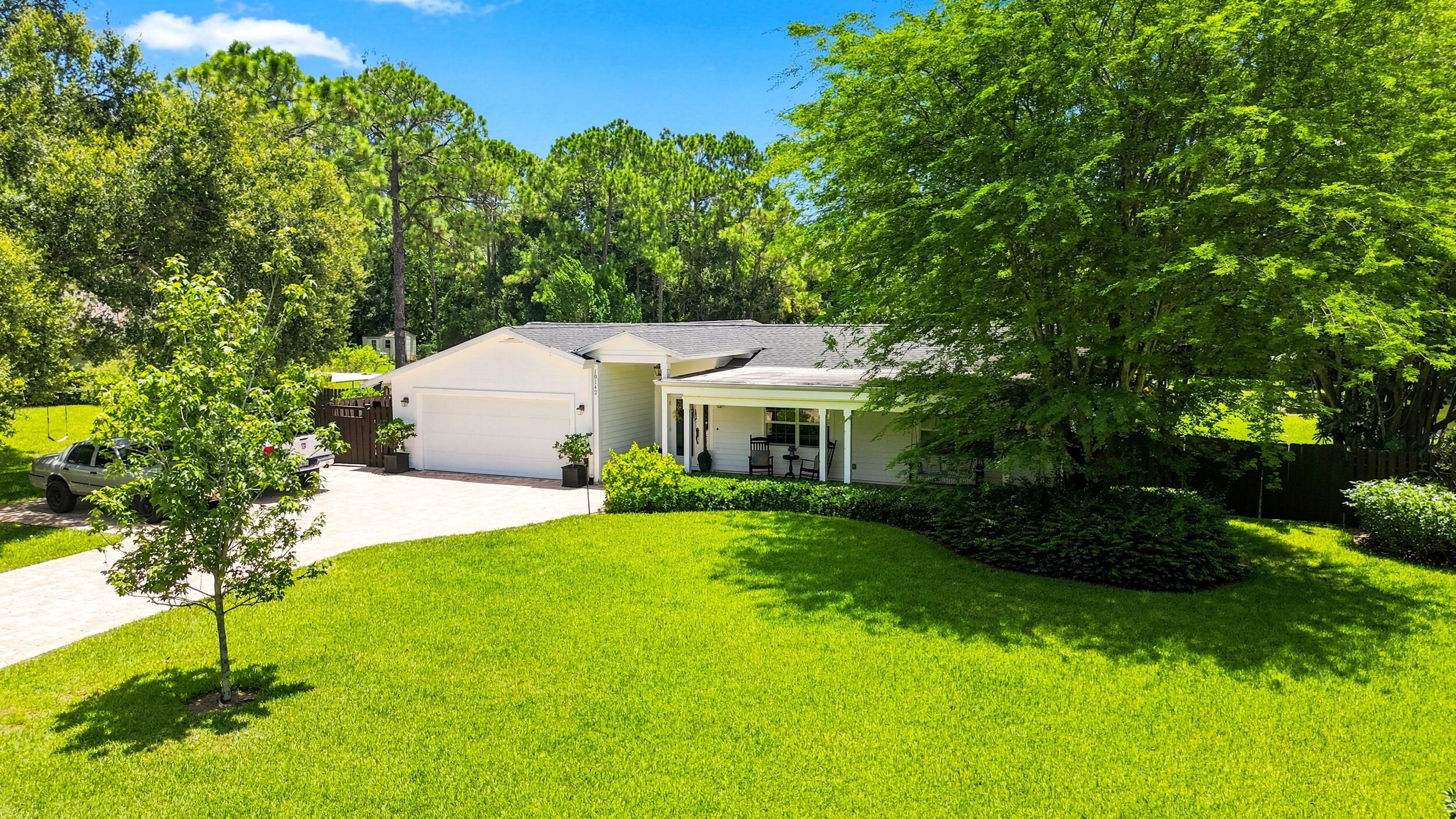 10142 Trailwood Circle
