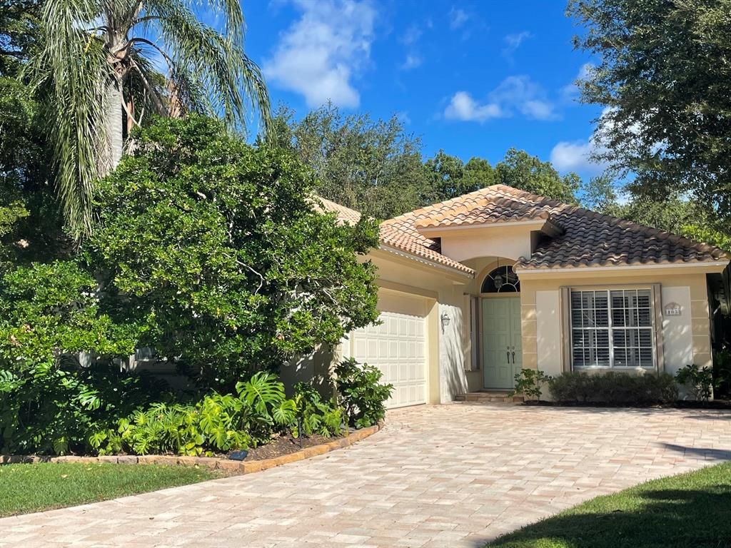 Photo of 105 Stonebriar Boulevard, Jupiter, FL 33458 (MLS # R10757533)