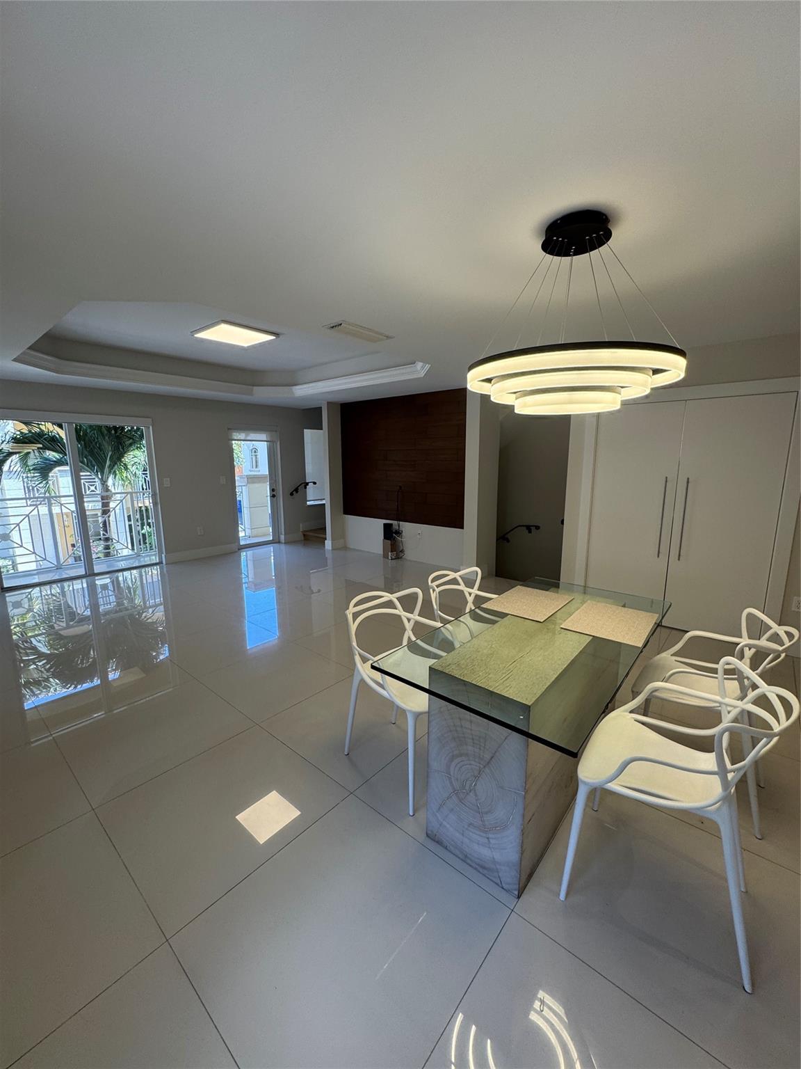 TERZETTO VILLAS - Residential Lease