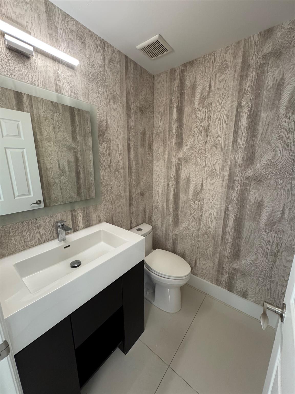 TERZETTO VILLAS - Residential Lease