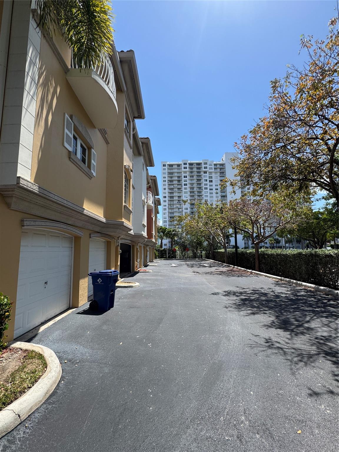 TERZETTO VILLAS - Residential Lease