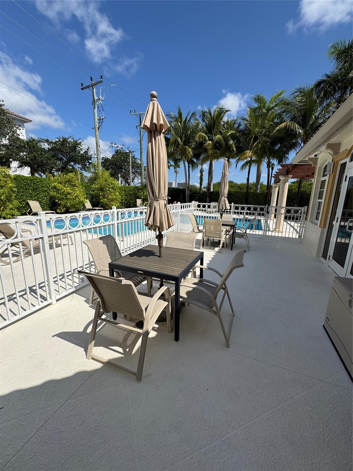 TERZETTO VILLAS - Residential Lease