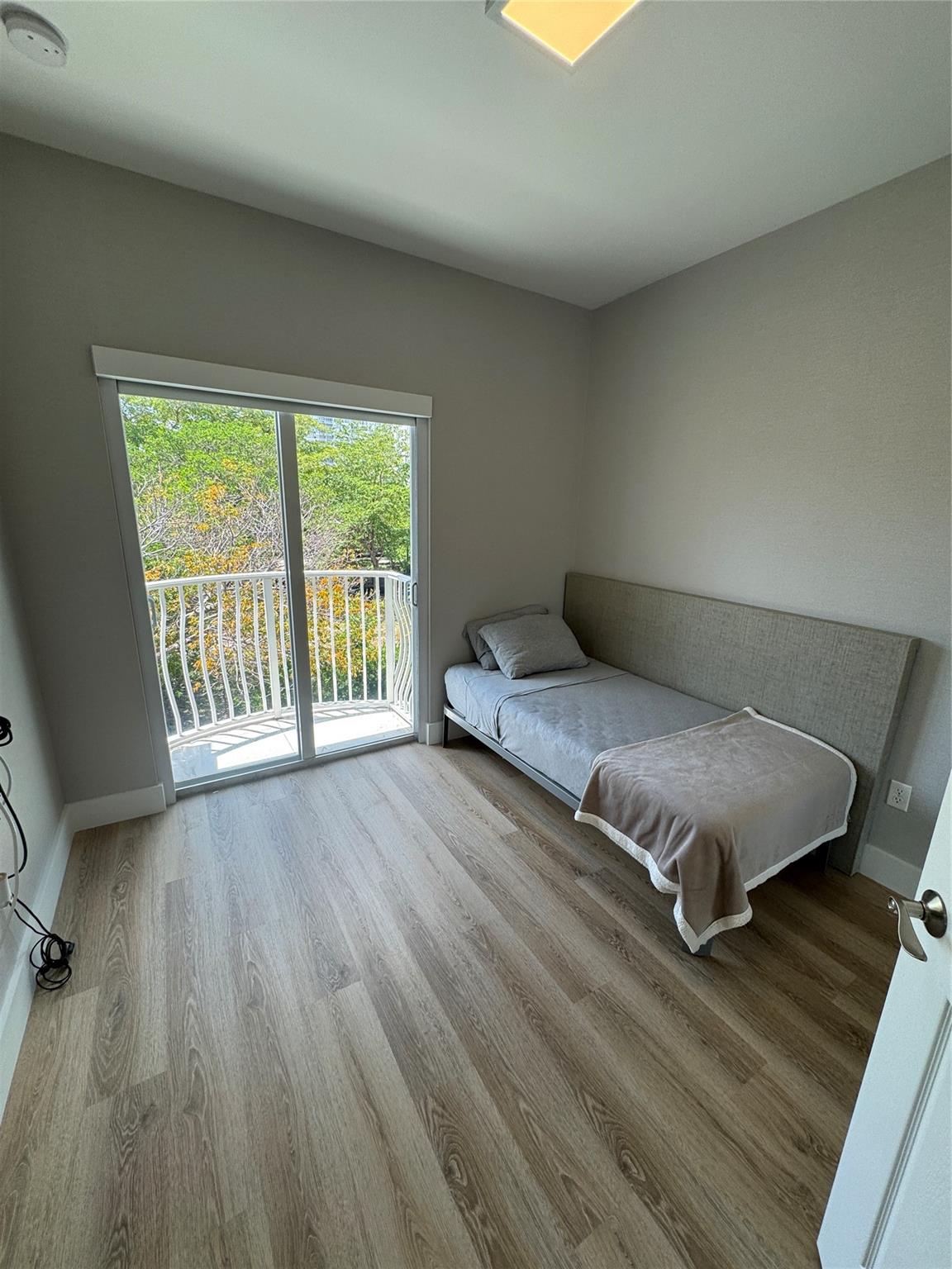 TERZETTO VILLAS - Residential Lease