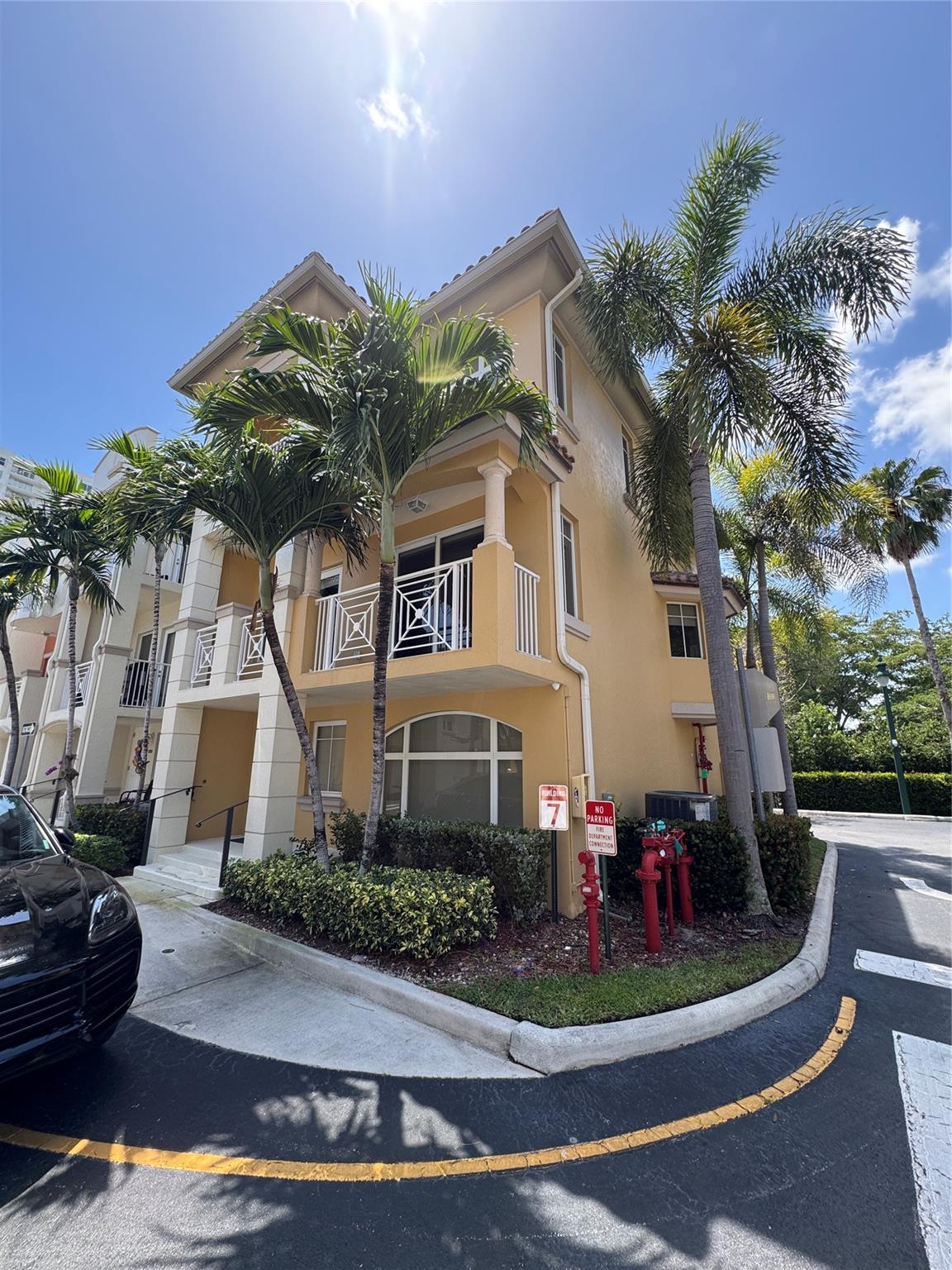 TERZETTO VILLAS - Residential Lease