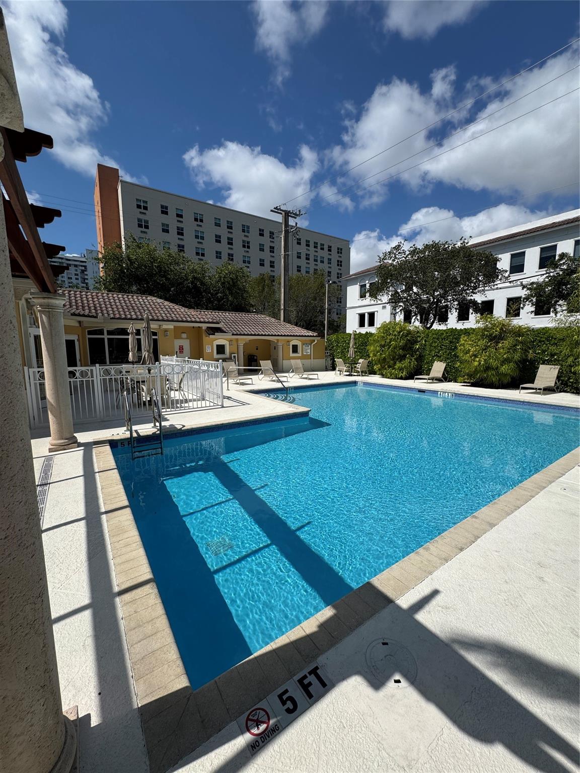 TERZETTO VILLAS - Residential Lease