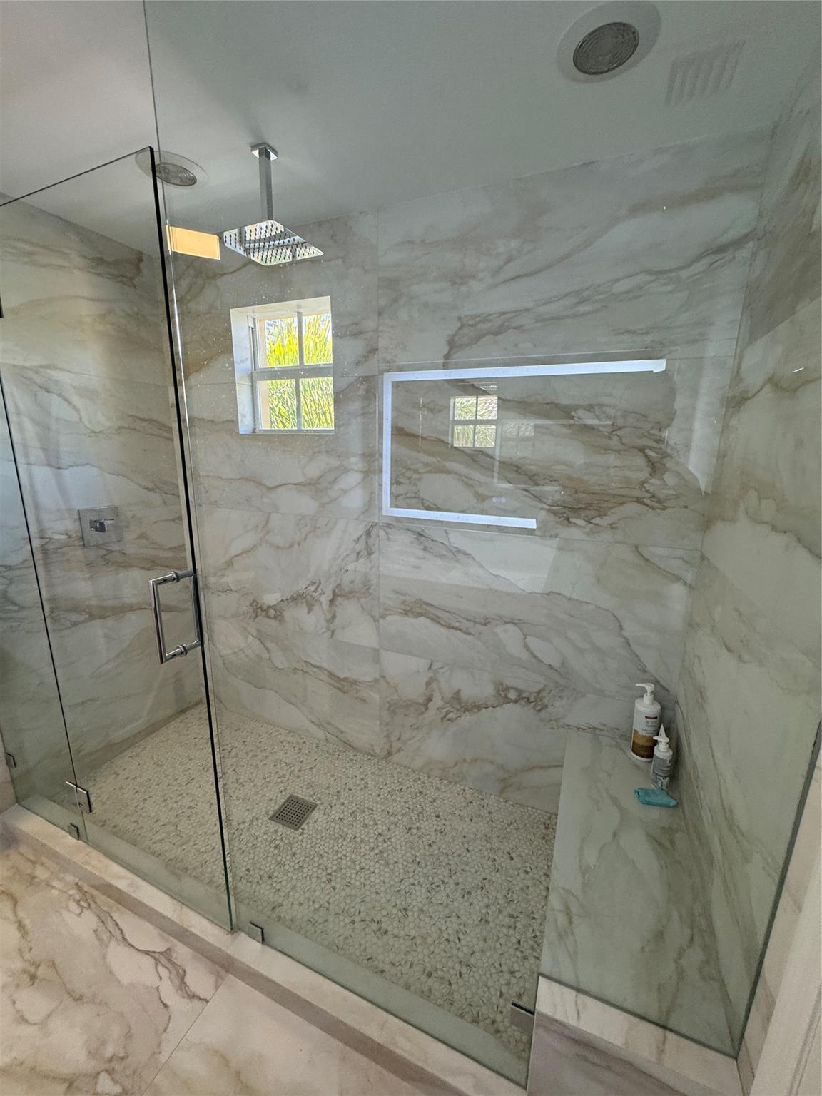 2710 NE 184th Ter