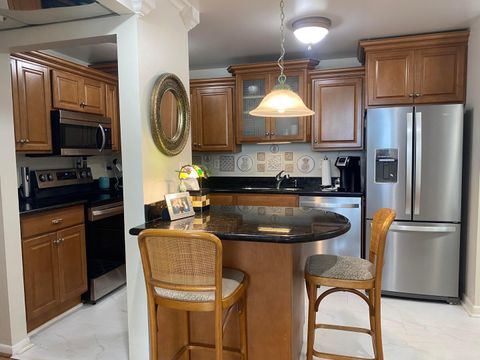 Tiny photo for 1 Royal Palm Way #201, Boca Raton, FL 33432 (MLS # B26037190)