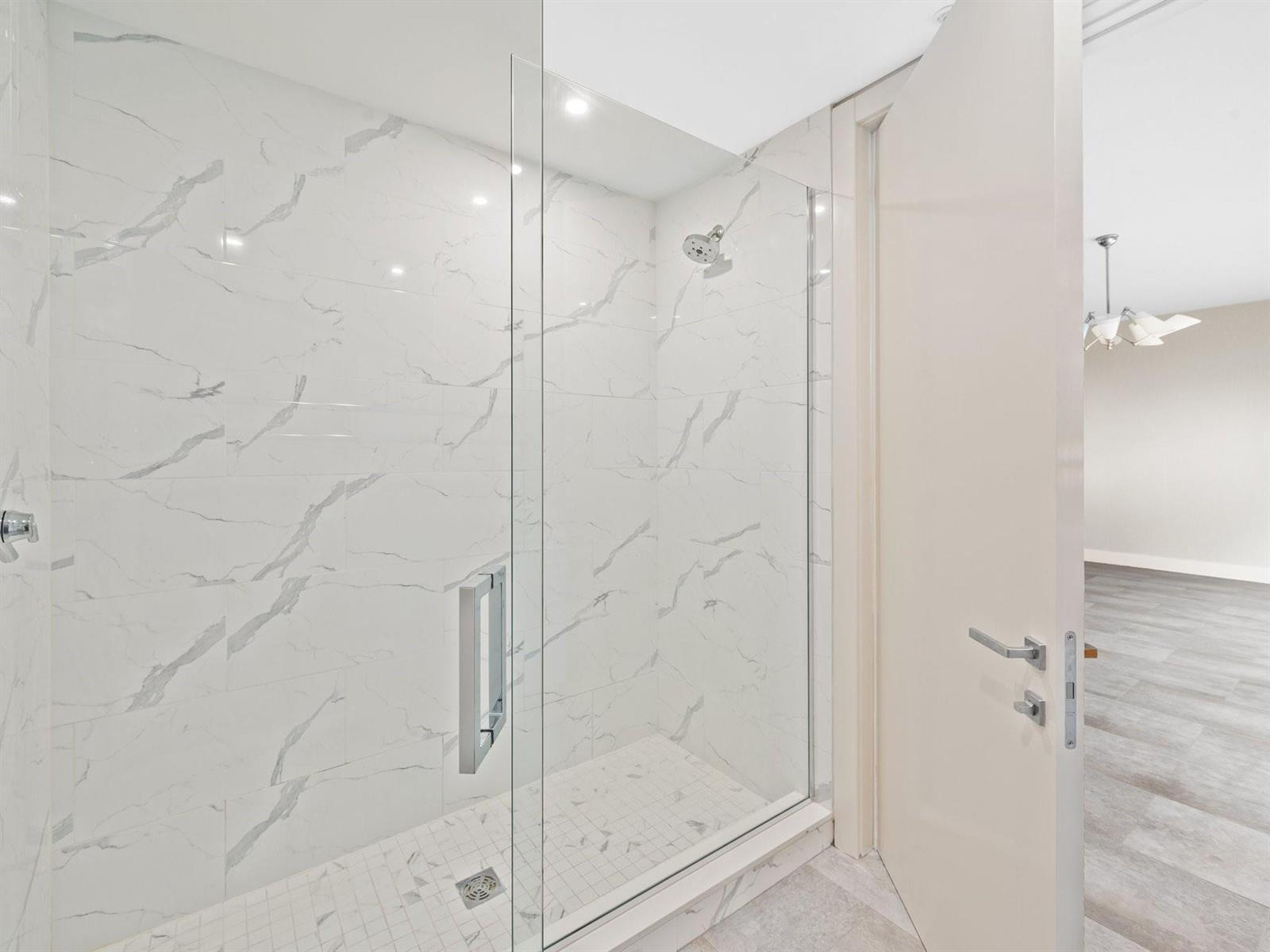 AQUAVUE LAS OLAS CONDO - Residential