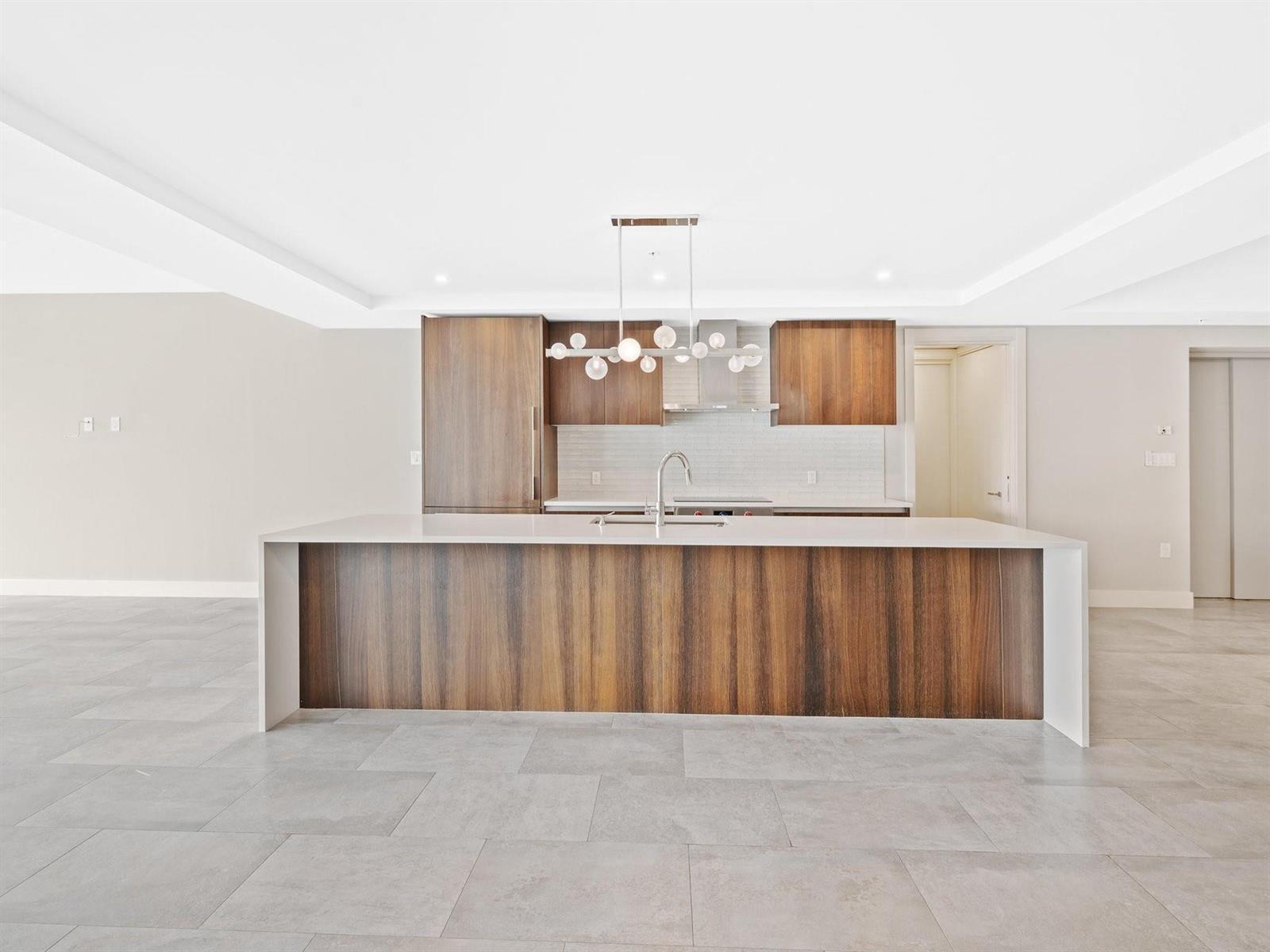 AQUAVUE LAS OLAS CONDO - Residential