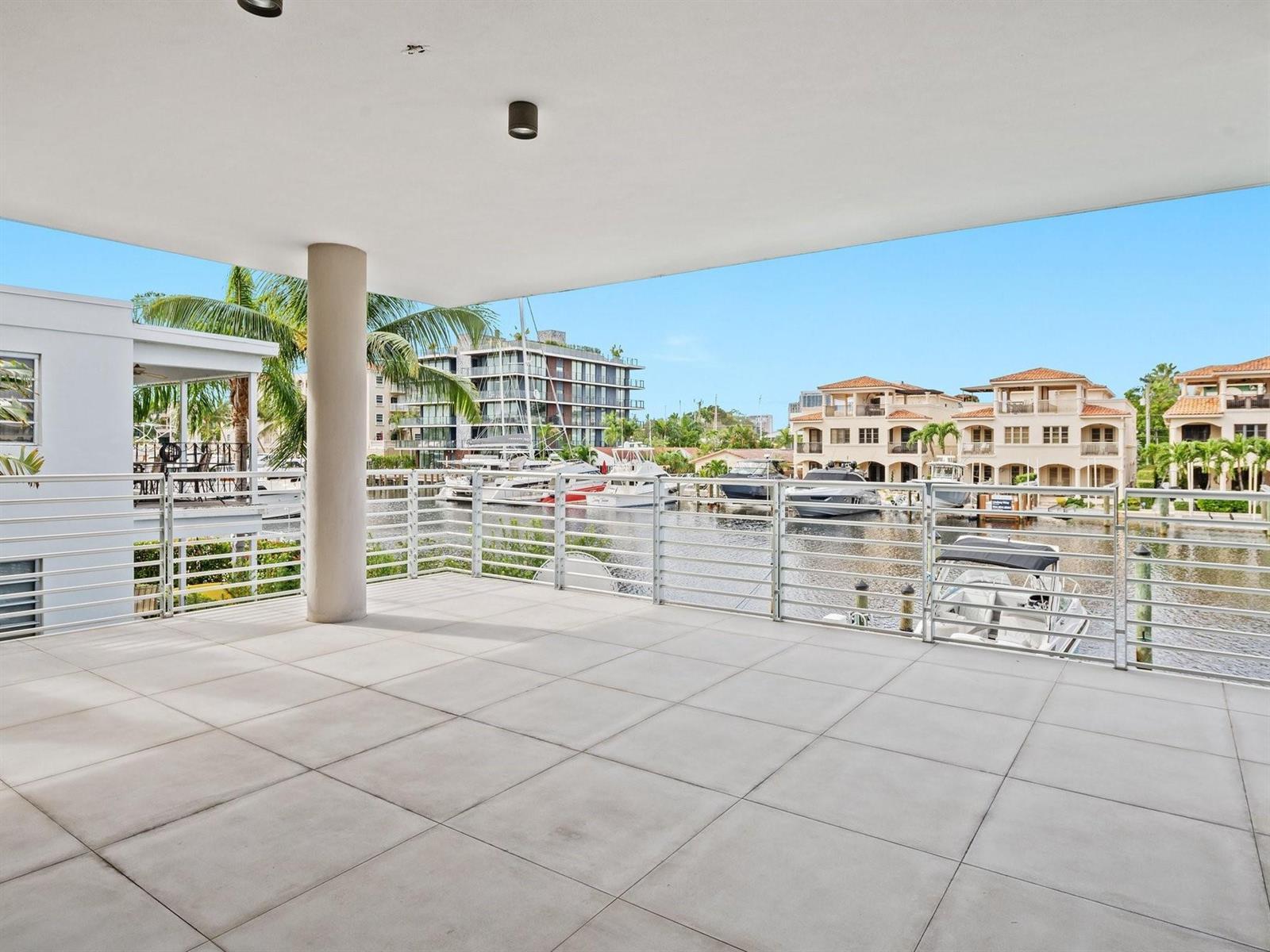 AQUAVUE LAS OLAS CONDO - Residential