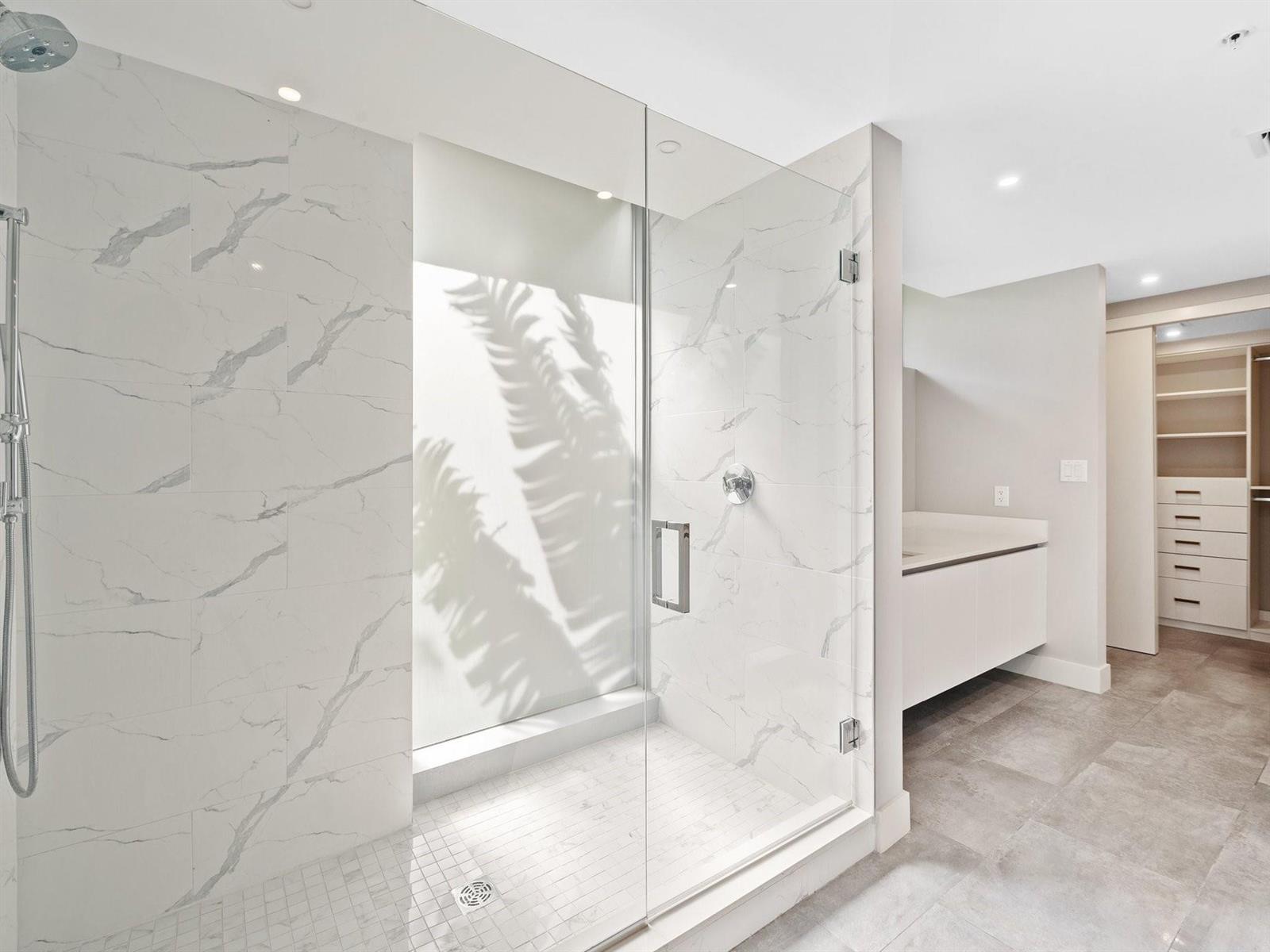 AQUAVUE LAS OLAS CONDO - Residential