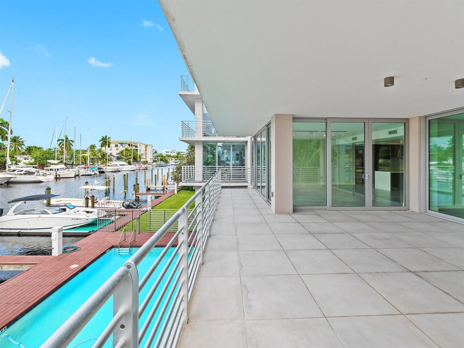 AQUAVUE LAS OLAS CONDO - Residential