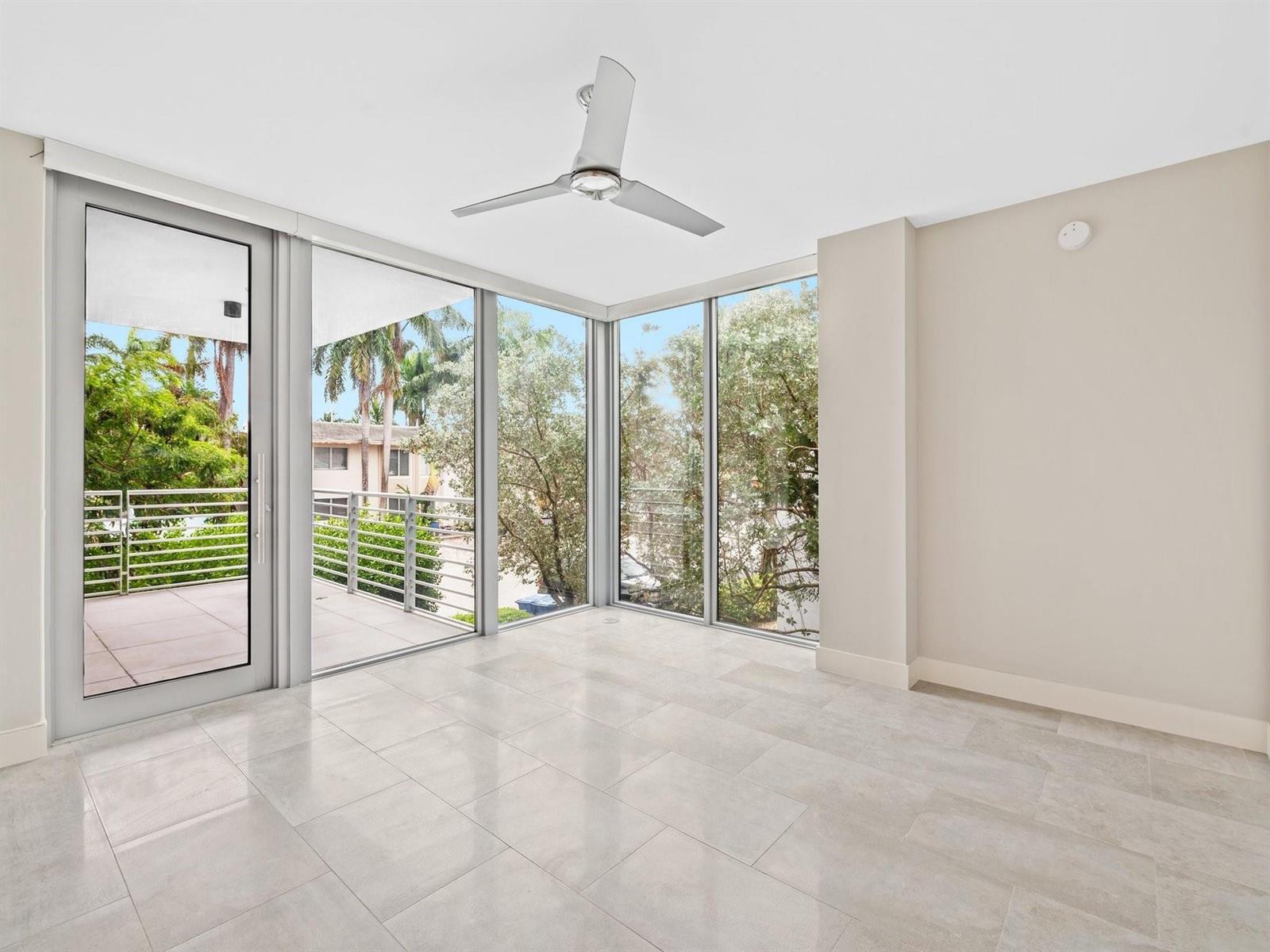 AQUAVUE LAS OLAS CONDO - Residential