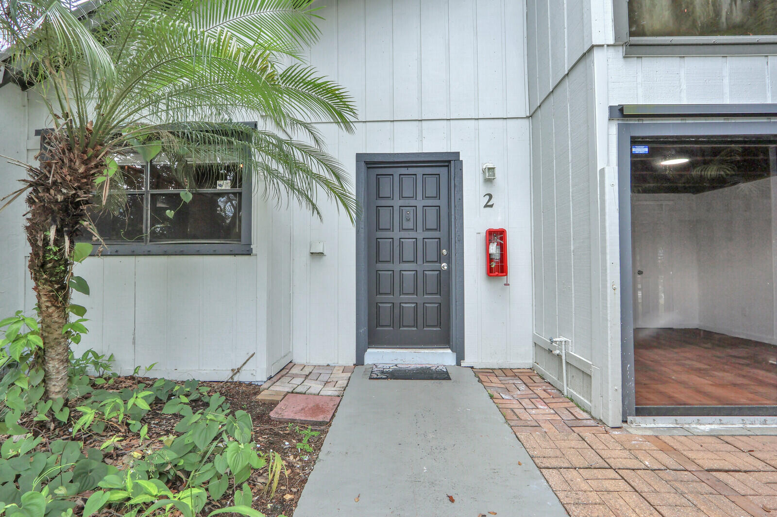 100 Sparrow Drive 2