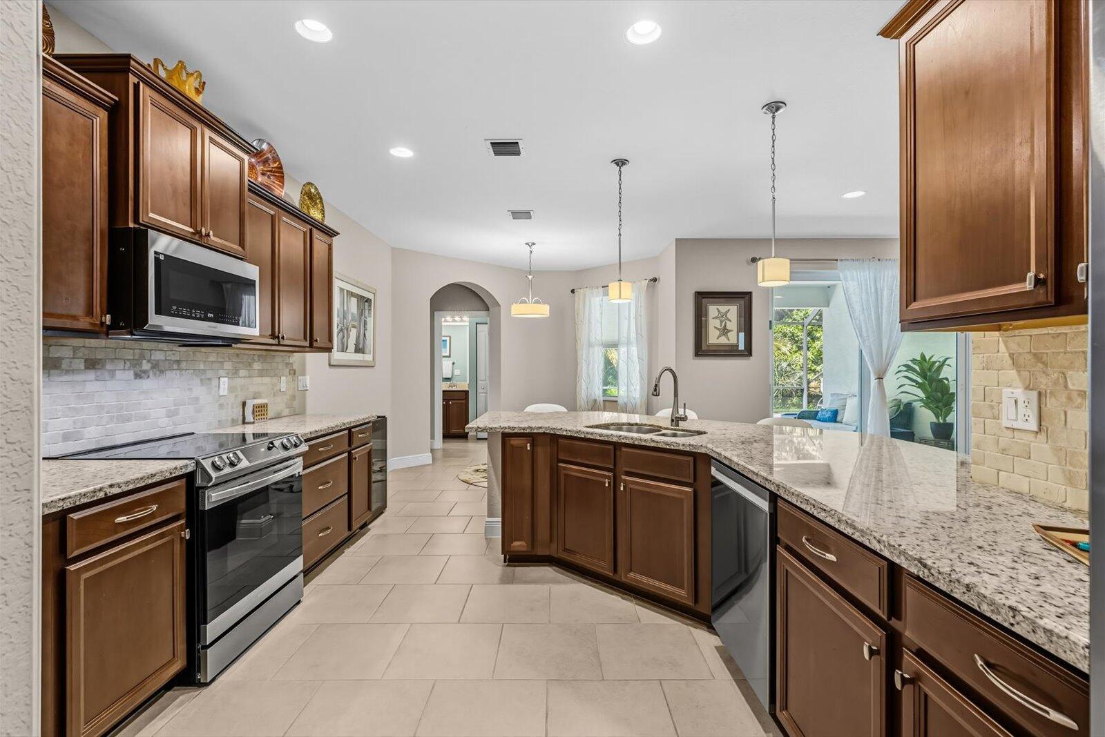 BAHIA SOUND - Residential