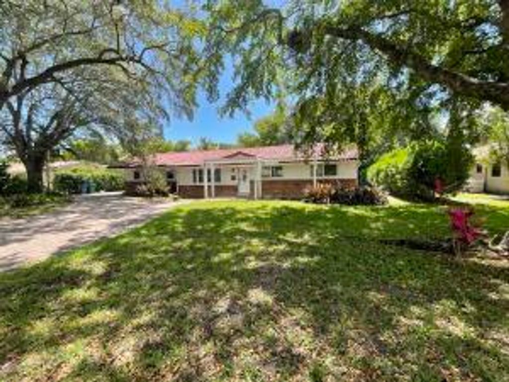 Photo of 3205 NW 87th Avenue, Coral Springs, FL 33071 (MLS # B26036203)