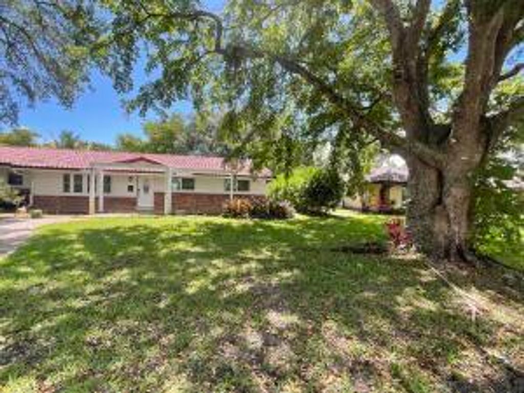 Photo of 3205 NW 87th Avenue, Coral Springs, FL 33071 (MLS # B26036203)