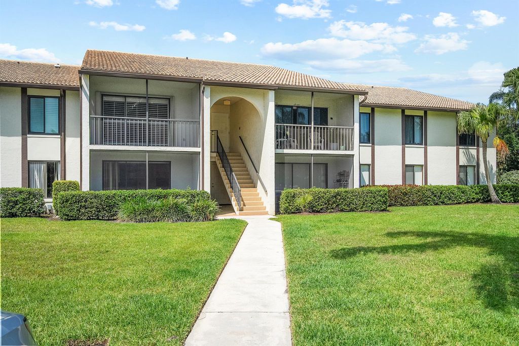 Photo of 1605 SW Silver Pine Way #110-C1, Palm City, FL 34990 (MLS # R11122335)
