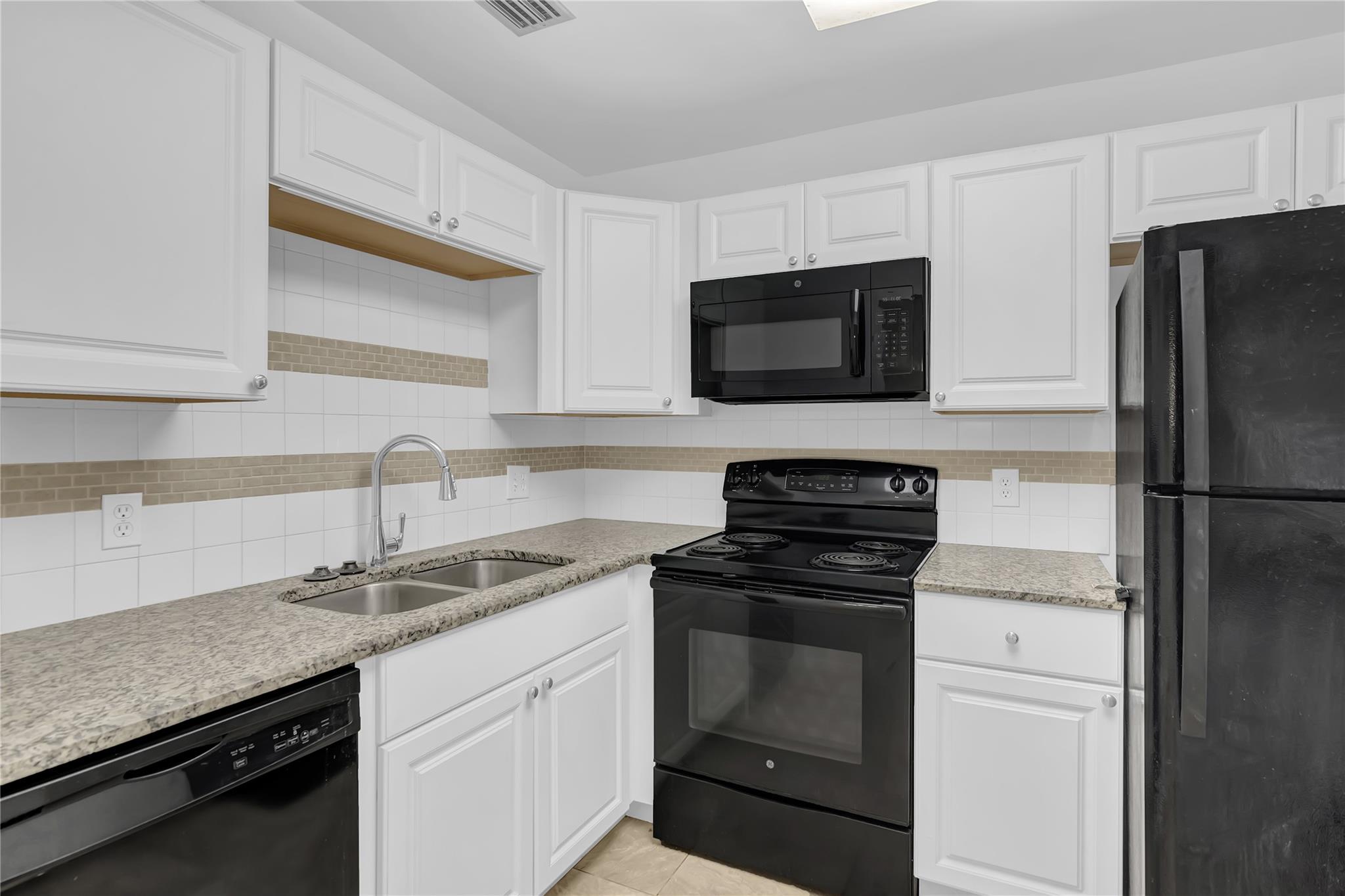 Vista St Lucie - Residential