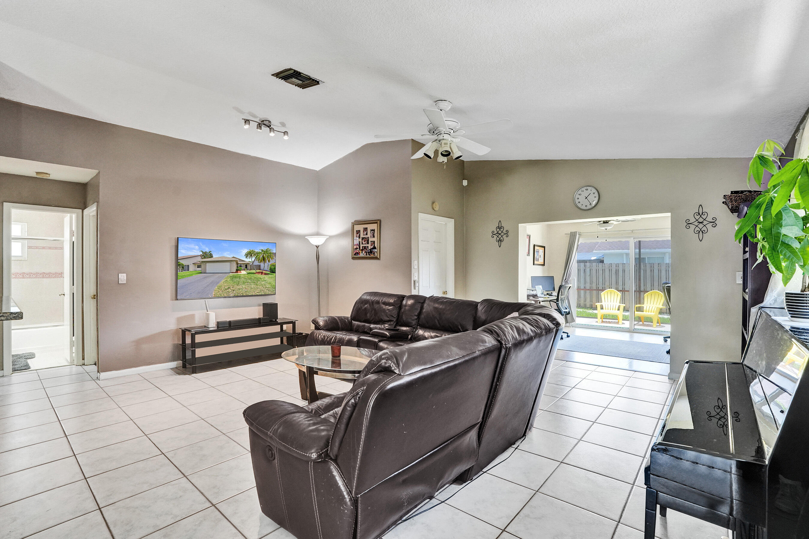 8340 SW 41st Street