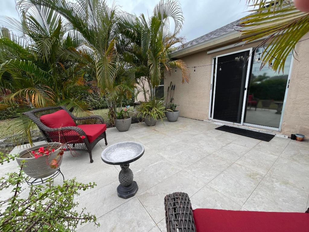 PORT ST LUCIE SECTION 4 - Residential Lease