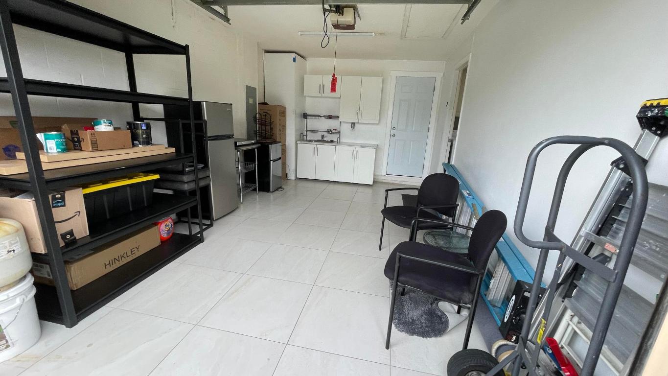 PORT ST LUCIE SECTION 4 - Residential Lease