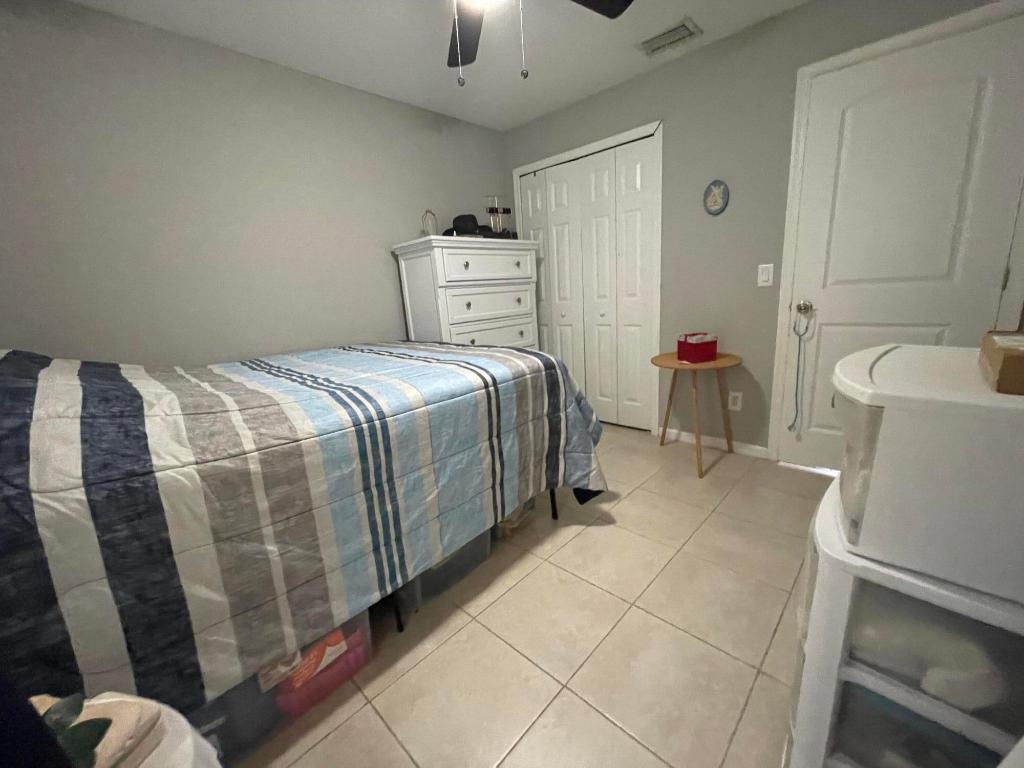 PORT ST LUCIE SECTION 4 - Residential Lease
