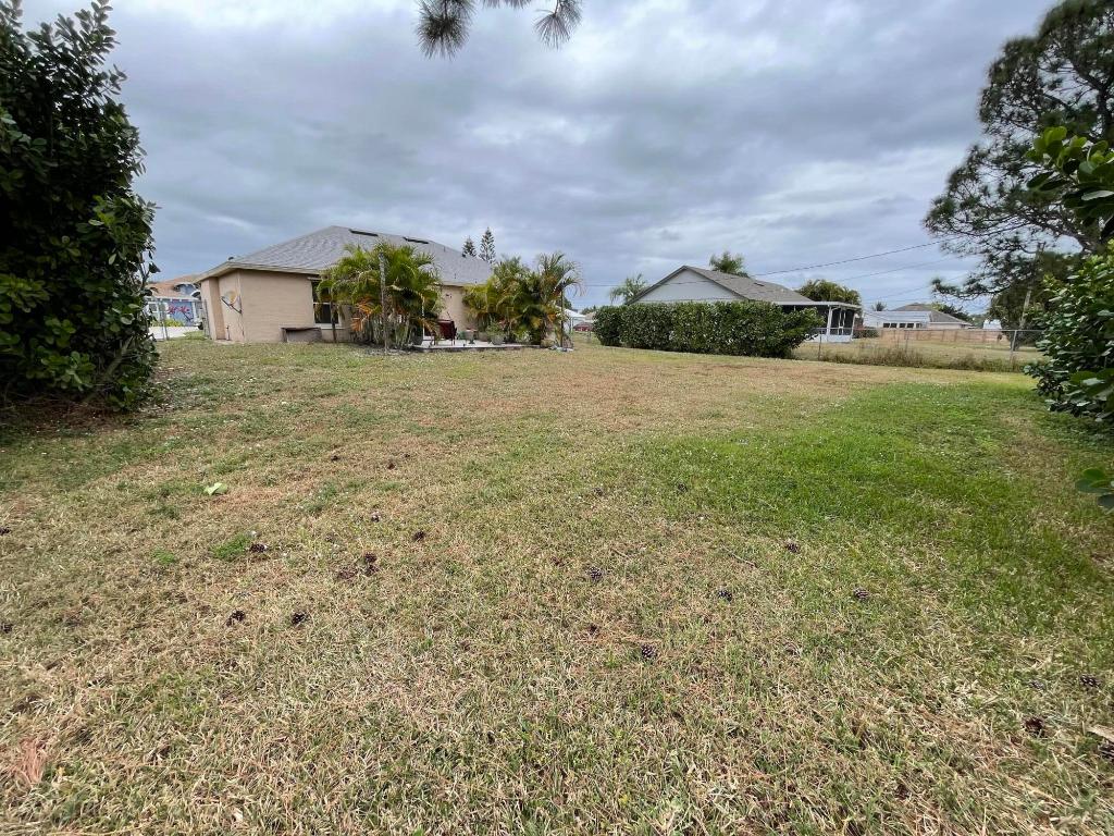 PORT ST LUCIE SECTION 4 - Residential Lease